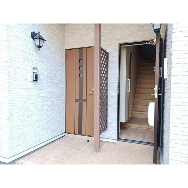 ルミエールの玄関