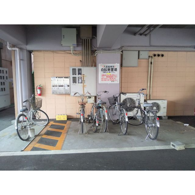 岐阜市早田栄町３丁目のアパートのその他|駐輪場