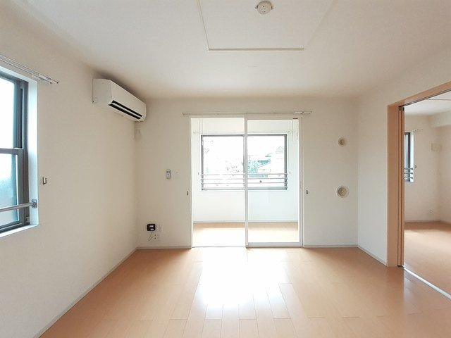 レジーナＨＡＴＡの居間・リビング