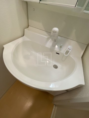 【洗面所】 | アンビエンテ四ツ橋 | アンビエンテ四ツ橋　独立洗面化粧台