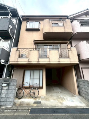 【外観】 | ■新規専任物件■高槻市大塚町二丁目■空家ですので気兼ねなく内覧可 | ■平成１０年８月建築　■屋根裏収納庫付き ■LDK15.5帖
■バス停まで徒歩約３分■1616サイズの浴室 ■全室収納付