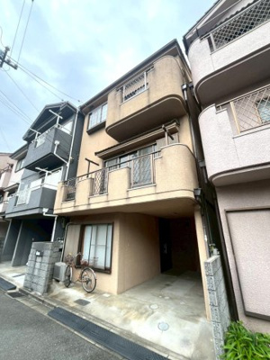 【外観】 | ■新規専任物件■高槻市大塚町二丁目■空家ですので気兼ねなく内覧可 | ■平成１０年８月建築　■屋根裏収納庫付き ■LDK15.5帖
■バス停まで徒歩約３分■1616サイズの浴室 ■全室収納付