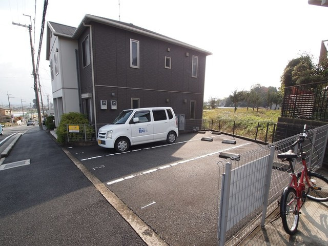 シャーメゾン　コトーの駐車場