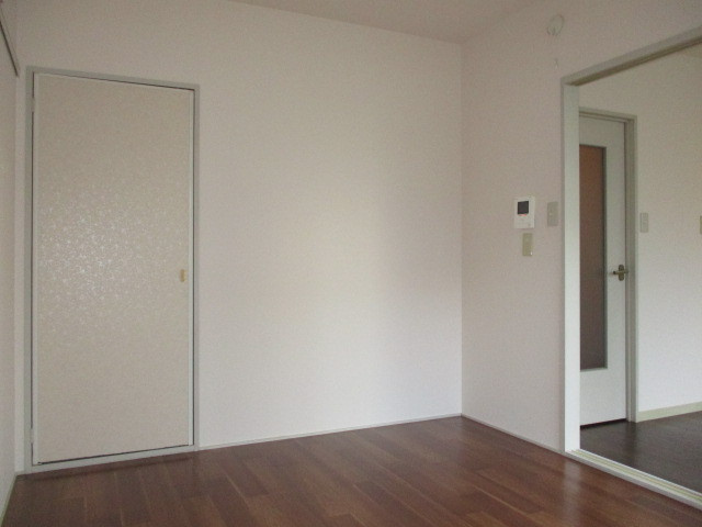 ボナール高塚台の居間・リビング