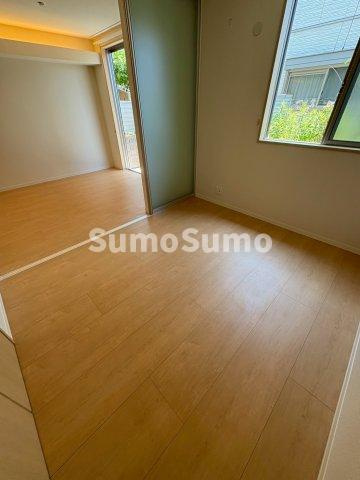 ルクセンブルク舞子公園の居間・リビング|ゆったりとした居間です