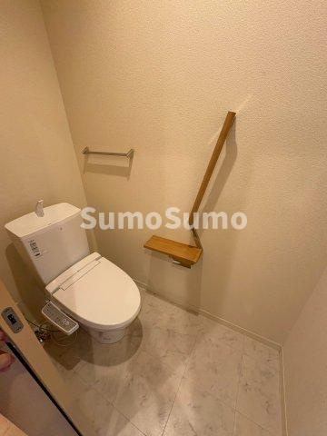 ルクセンブルク舞子公園のトイレ|落ち着いたトイレです