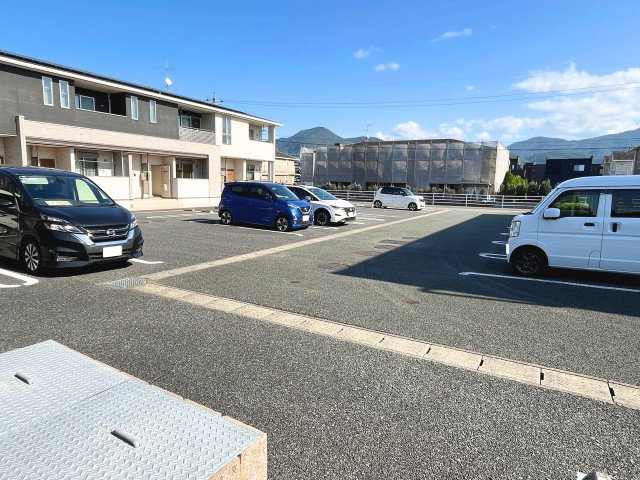 ＮＭＯＮ・ⅡＩの駐車場