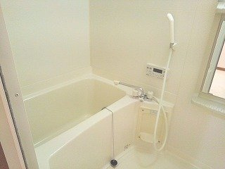 メイプルハイツの浴室|お風呂です