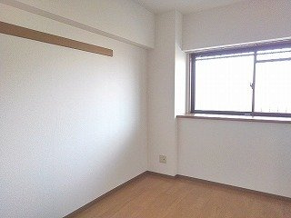 メイプルハイツの内装|明るい室内です