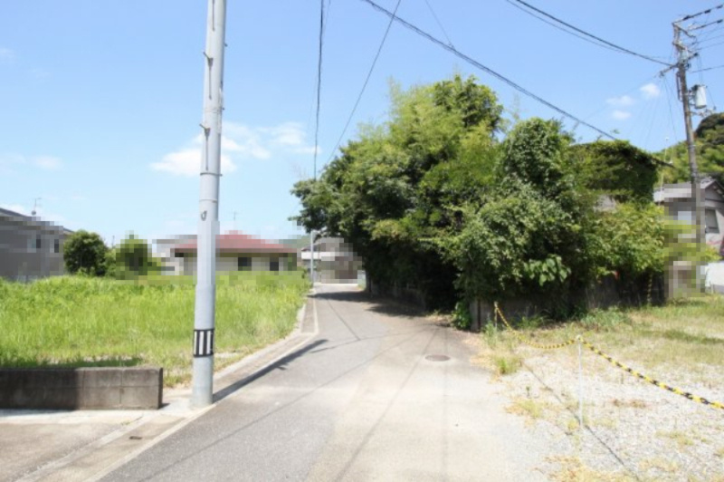 薊野東町　C号地　建築条件なし　売土地の前面道路含む現地写真