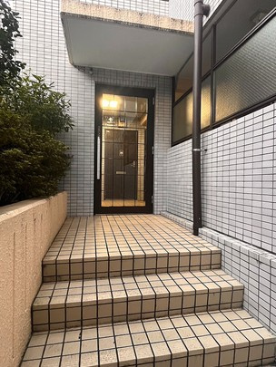 【エントランス】