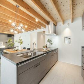 泉区緑園6丁目 中古戸建 11980万円のキッチン