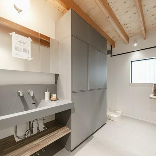 泉区緑園6丁目 中古戸建 11980万円の独立洗面台