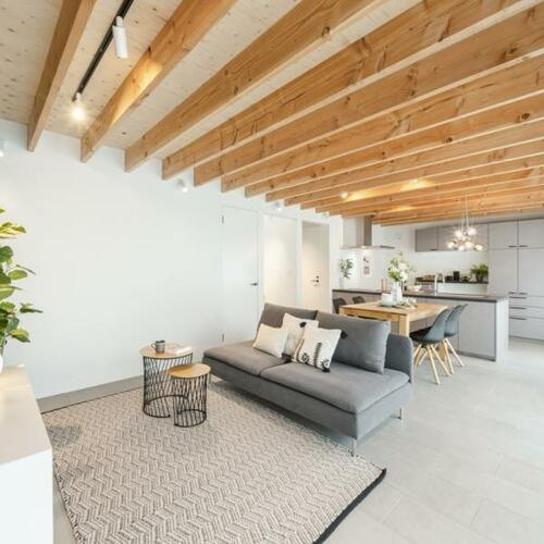 泉区緑園6丁目 中古戸建 11980万円の居間・リビング