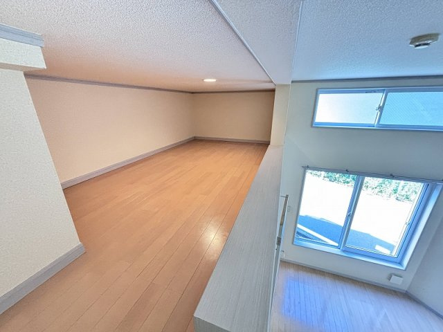 ロッシェル北里Ⅱ号棟の洋室