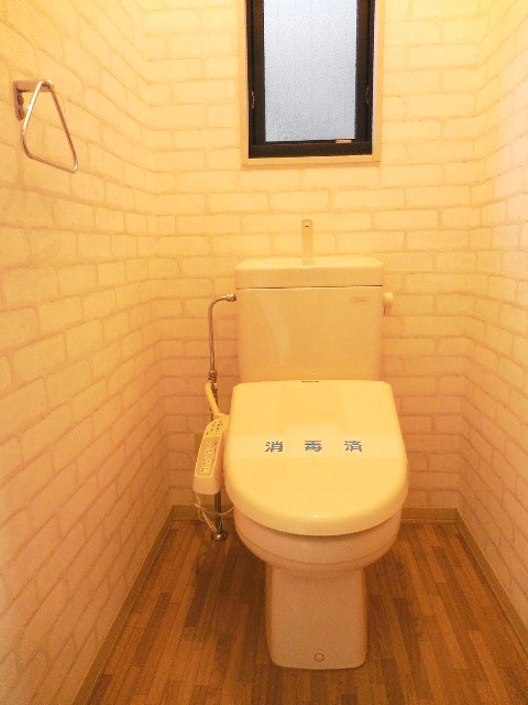 ルピナス御井【10,000円キャッシュバック対象物件】のトイレ|清潔感のあるトイレです