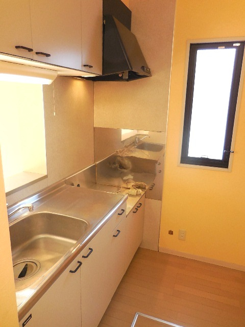 ルピナス御井【10,000円キャッシュバック対象物件】のキッチン|コンパクトなキッチンで掃除もラクラク