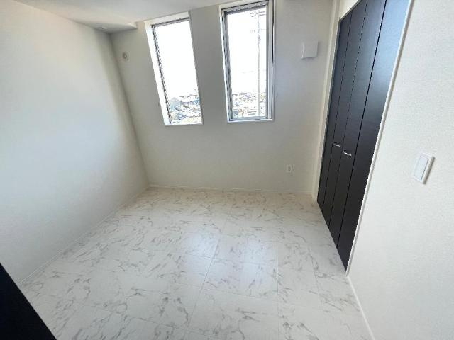 【内装】 | Sky  Village | 北側洋室