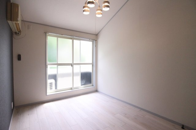 ラフォーレ一ノ谷の洋室