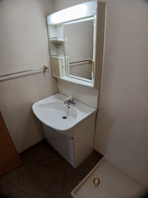 【洗面所】 | ハートピア中央 | 広い洗面スペース