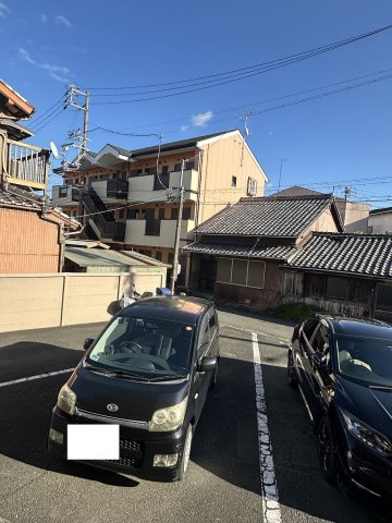 ベルハイムＯＫＡＤＡの駐車場