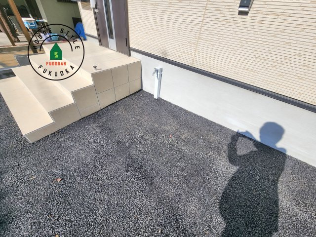 糟屋郡須恵町佐谷第1-2棟（1号棟）の庭|お庭で自由な時間を過ごせます。