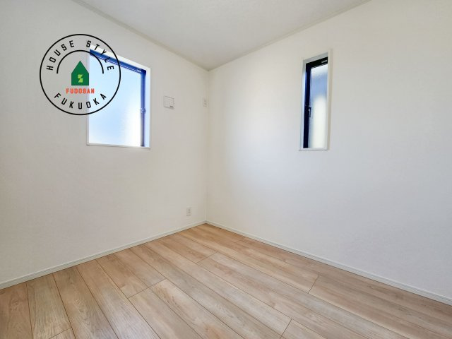 糟屋郡須恵町佐谷第1-2棟（1号棟）の内観：施工例|和室を上手に活用すると暮らし方の幅が広がります。例えば普段は開け放して、子供の小さいうちはお昼寝や遊びのスペースに。畳はソフトなので転んでもケガをしにくく安心です