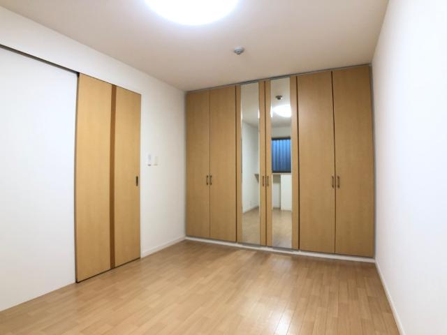 フレアマンションⅡの洋室