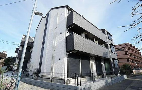 川崎市多摩区菅野戸呂のアパートの外観