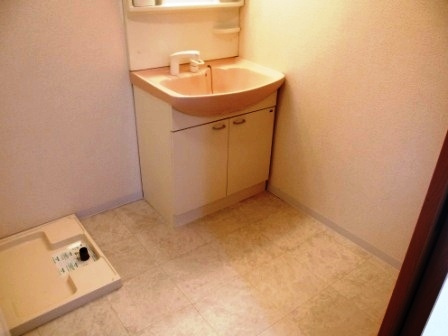 アネックス橋目の洗面所