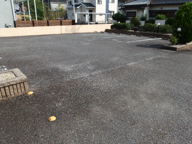 アネックス橋目の駐車場