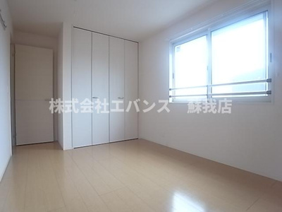 【寝室】 | ひばりパークＢ | 落ち着いた色調の寝室です