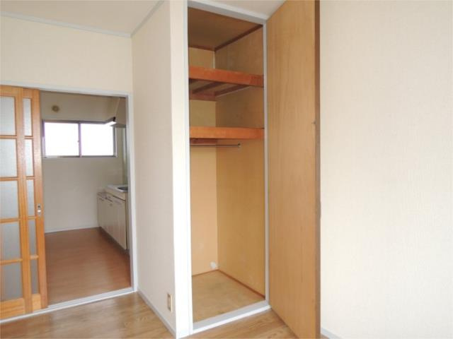 川崎市多摩区菅６丁目の賃貸マンションの収納