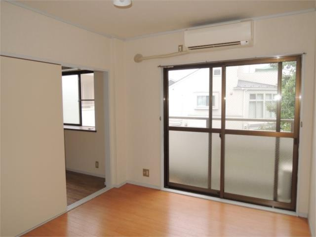 川崎市多摩区菅６丁目の賃貸マンションの洋室