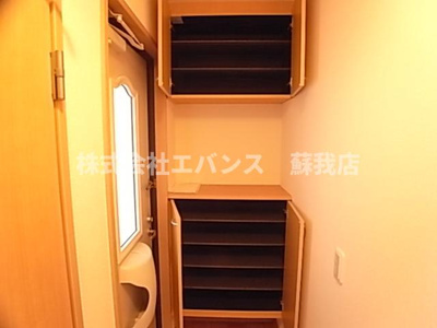 【エントランス】 | ハイツ・プリマベーラ | ゆとりのあるエントランスです