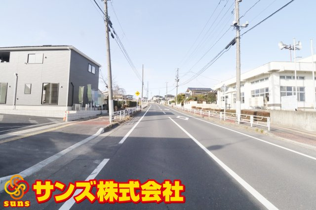 須賀川市日向町　　　１号棟　　　西袋1小学校、西袋中学区の外観|東側前面道路