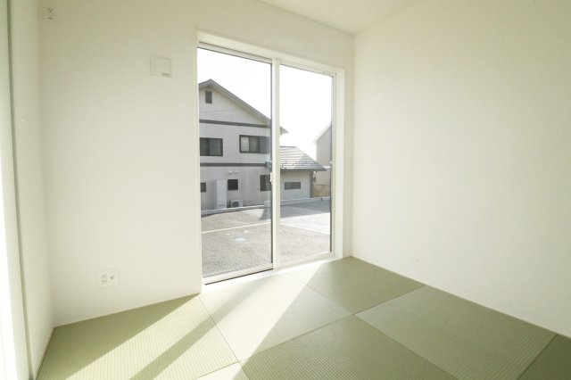 須賀川市日向町　　　１号棟　　　西袋1小学校、西袋中学区の収納|※同社施工例
