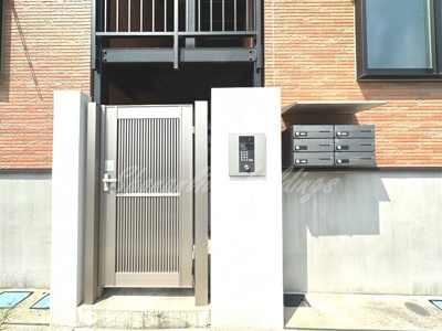 【エントランス】 | ベイルーム善行 | 清潔感のあるエントランスです♪