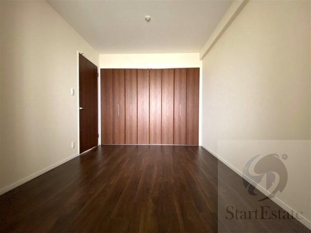 【寝室】の画像