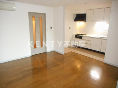 【居間・リビング】 | ステラメゾン大森 | ゆったり過ごせる居間です