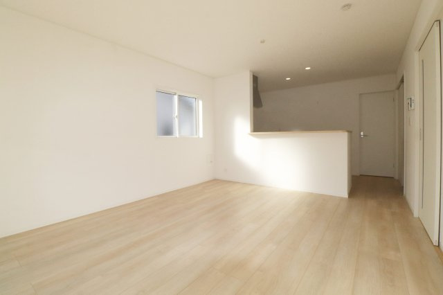 須賀川市日向町　　　3号棟　　　西袋1小学校、西袋中学区の外観