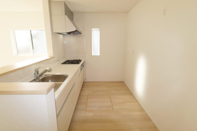 須賀川市日向町　　　3号棟　　　西袋1小学校、西袋中学区のキッチン|※同社施工例
