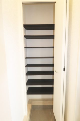 須賀川市日向町　　　3号棟　　　西袋1小学校、西袋中学区の収納|※同社施工例
