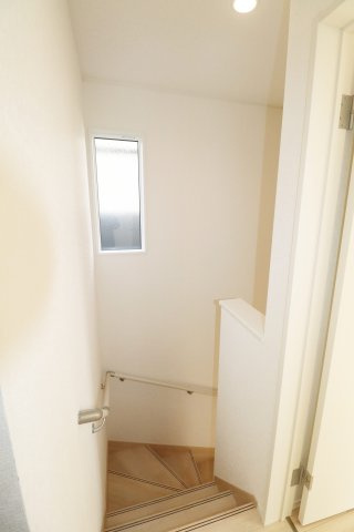 須賀川市日向町　　　3号棟　　　西袋1小学校、西袋中学区の洋室|※同社施工例
