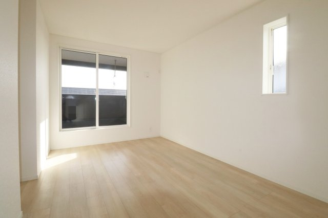 須賀川市日向町　　　3号棟　　　西袋1小学校、西袋中学区の洋室|※同社施工例
