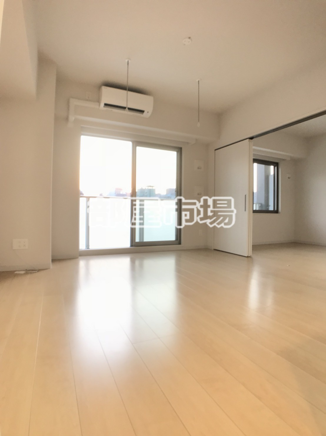 千代田区外神田３丁目の賃貸マンションの居間・リビング