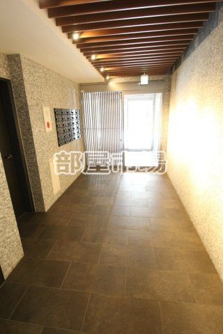 千代田区外神田３丁目の賃貸マンションのロビー