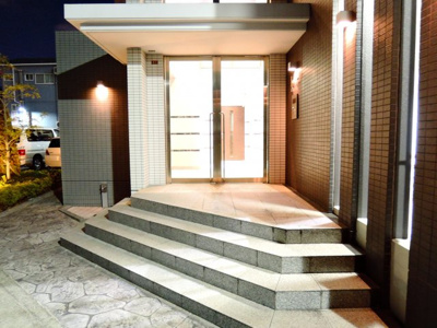 【エントランス】 | カンナビーノ