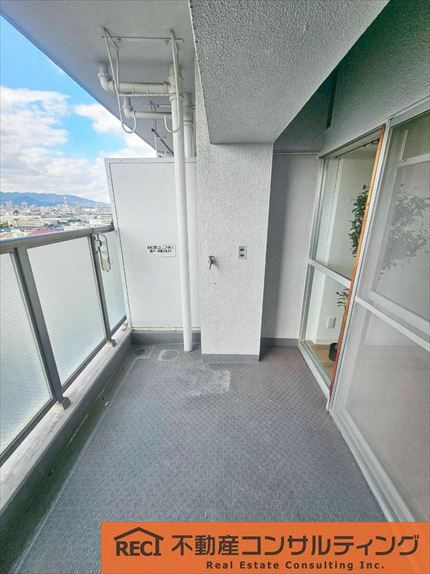 鳴尾小松住宅A棟のバルコニー