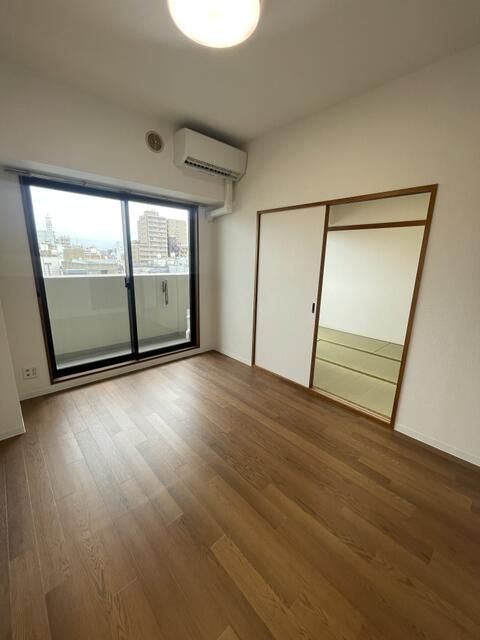 ロイヤルプラザ浅草の居間・リビング